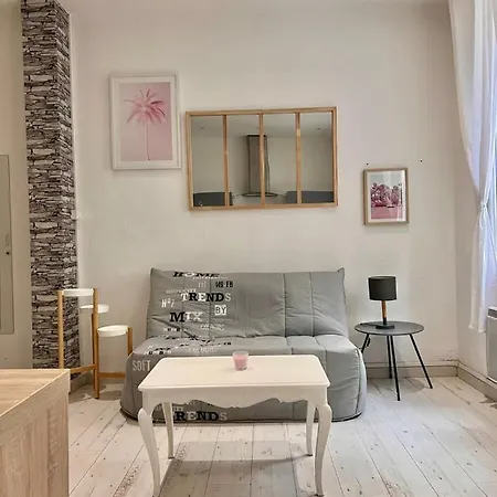 Nice Studio In The Hart Of Juan Les Pins Apartament