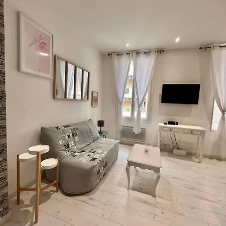 Nice Studio In The Hart Of Juan Les Pins 昂蒂布